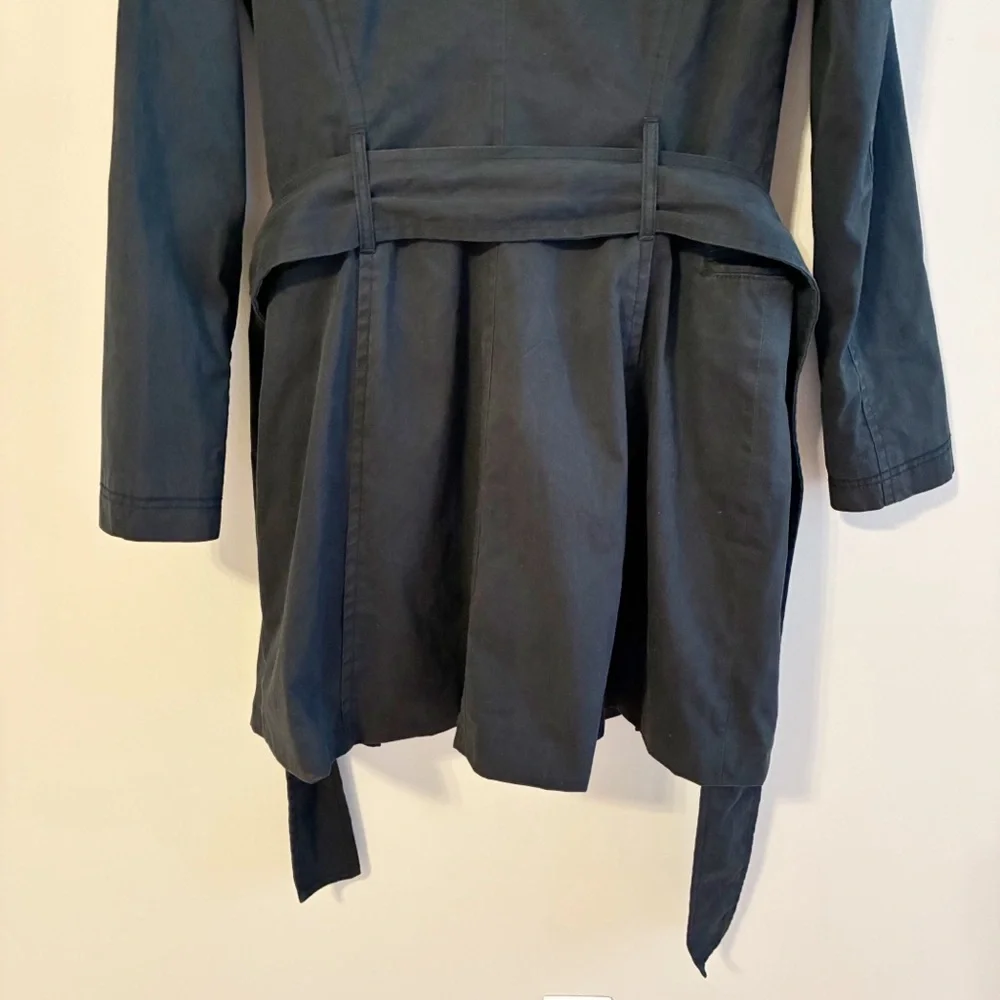 Jacob Black Feminine Vintage Trench Coat with Waist Tie, Pockets; size Small - Picture 9 of 13